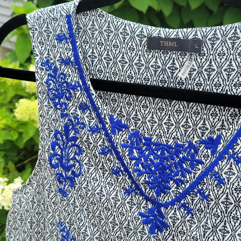 THML Black with Blue Embrodery Sleeveless Top Size L - Picture 4 of 13